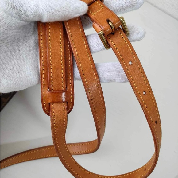 Louis Vuitton Jeune Fille MM Monogram Cross Body Bag. Authentic - Picture 7 of 9